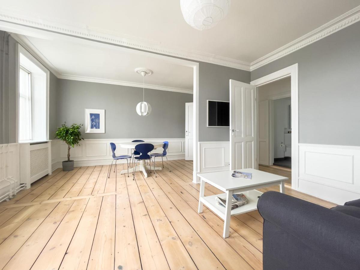 Stylish Classic Danish Design Apartment Köpenhamn Exteriör bild